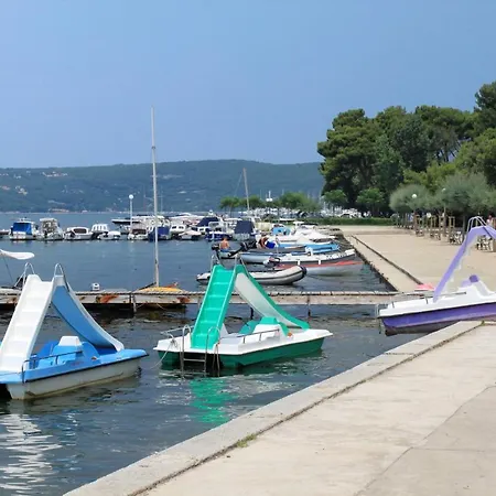 Apartament With A Parking Space Punat, Krk - 19318 Punat